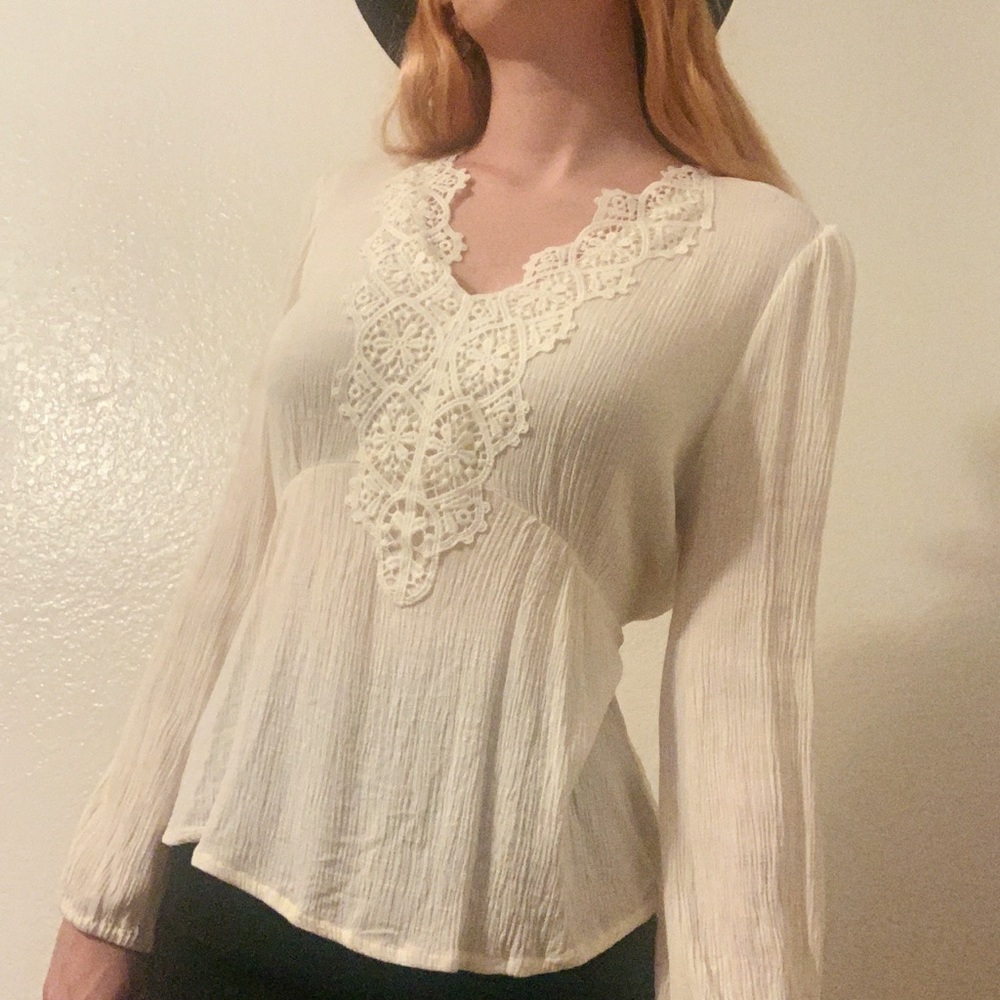 🌝Cream Blouse🌝